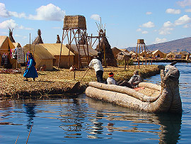 Los Uros, ostrov La Playa