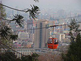 visutá lanovka na Cerro San Cristóbal